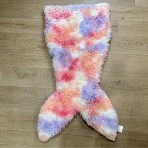 Catherine Malandrino Pink and Purple Mermaid Tail Blanket